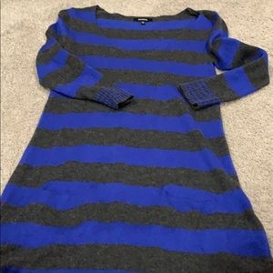 Sweater dress with two pockets